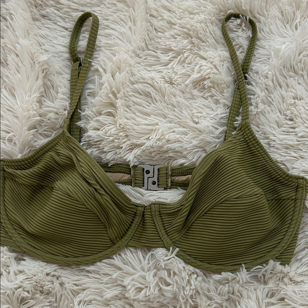 Zulu & Zephyr Sage Ribbed underwire bikini top size small